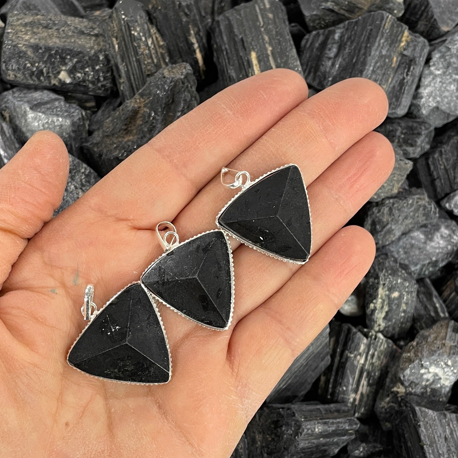 Bl.Tourmaline Triangular Pendant - Silver Lined Bl.Tourmaline Triangular Pendant - Silver Lined